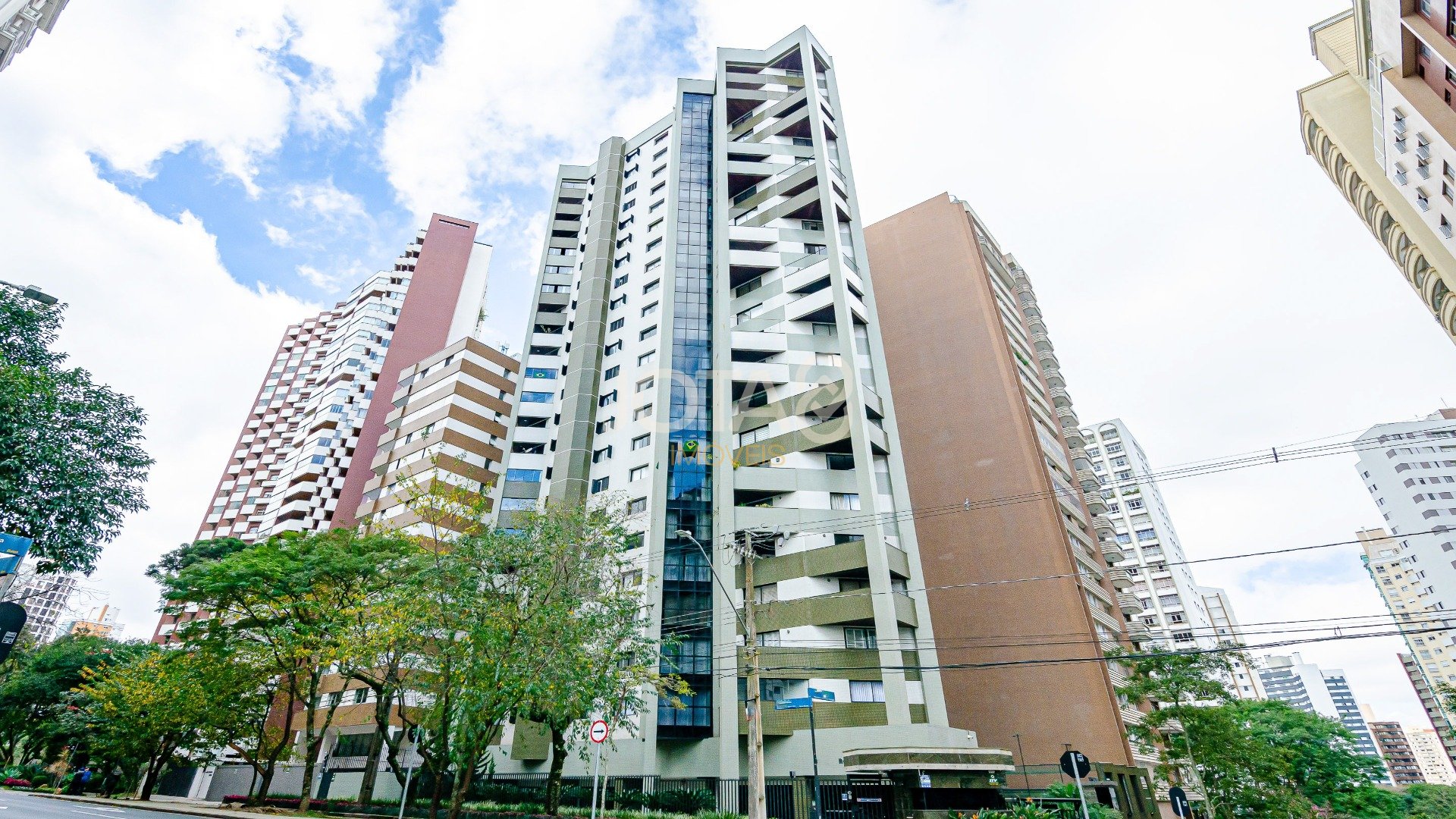 Foto de destaque Ed. baltimore - more ao lado da praça do japão