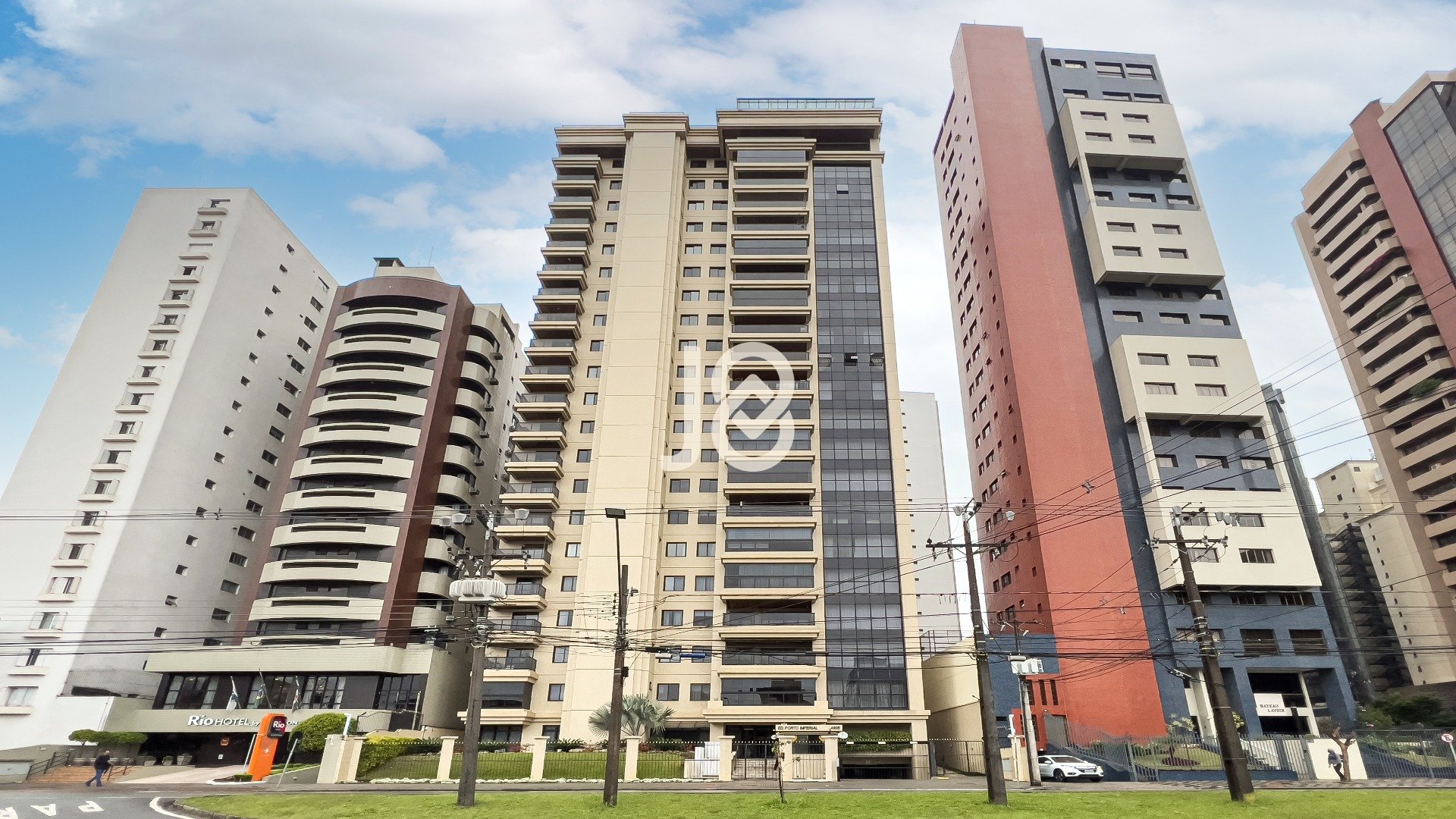 Foto de destaque Sol e sofisticação no melhor do batel